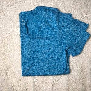 🎁nike workout tee! NWOT!